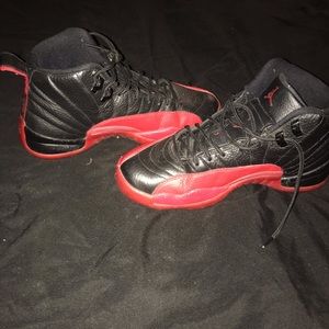 Retro 12 flu game size 8.5